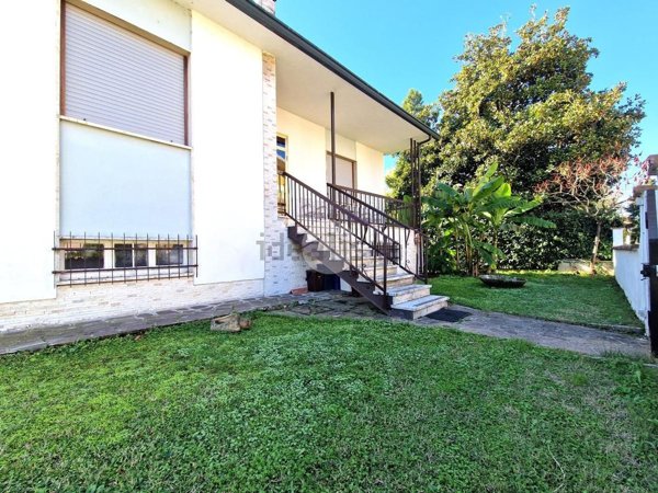 casa indipendente in vendita a Borgo Virgilio in zona Virgilio