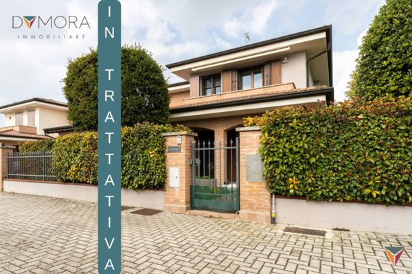 casa indipendente in vendita a Borgo Virgilio in zona Virgilio