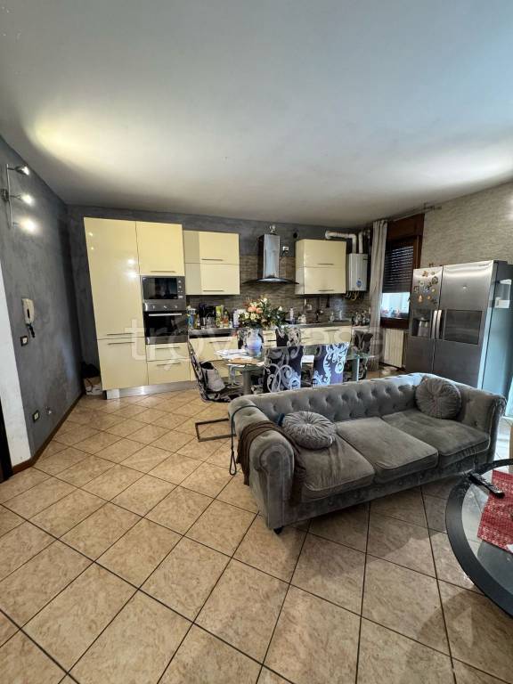 appartamento in vendita a Borgo Virgilio in zona Virgilio