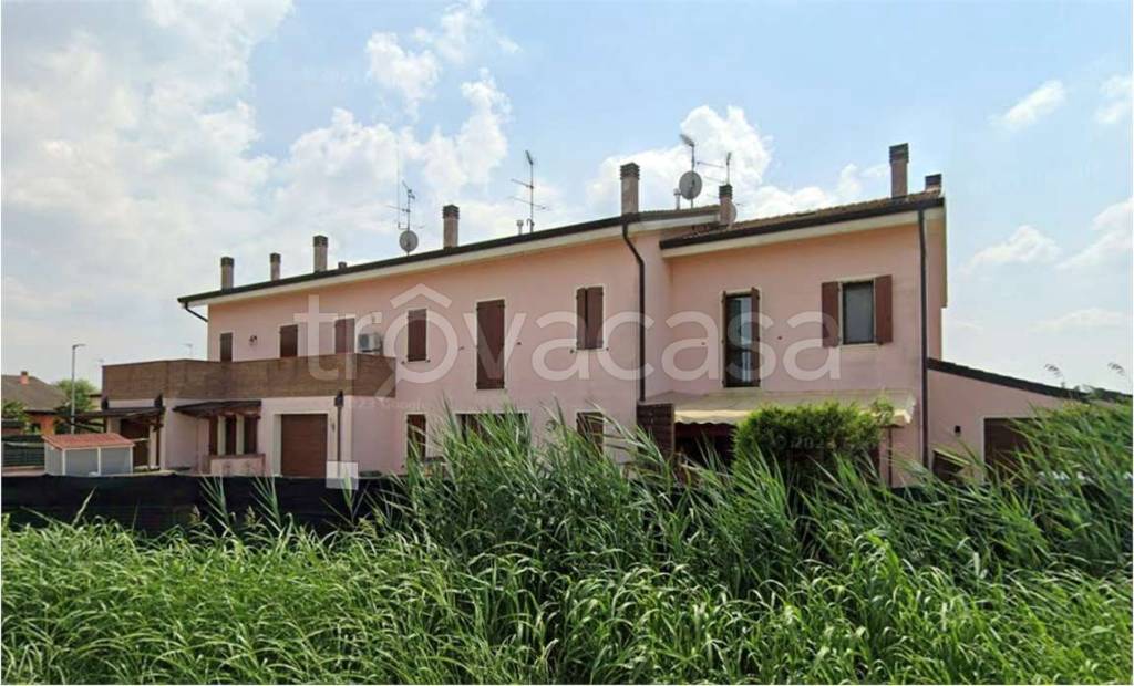 casa indipendente in vendita a Borgo Virgilio in zona Virgilio