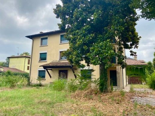 casa indipendente in vendita a Borgo Virgilio in zona Virgilio