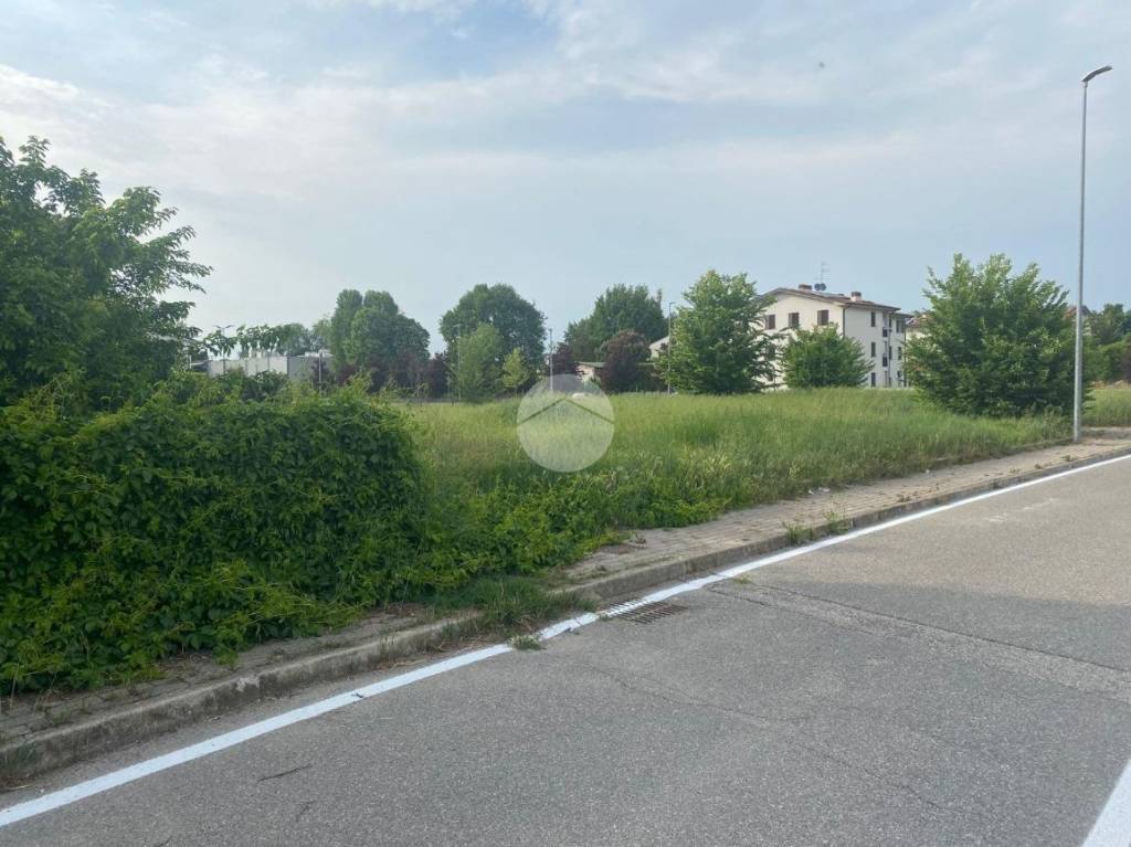 terreno agricolo in vendita a Borgo Virgilio in zona Virgilio