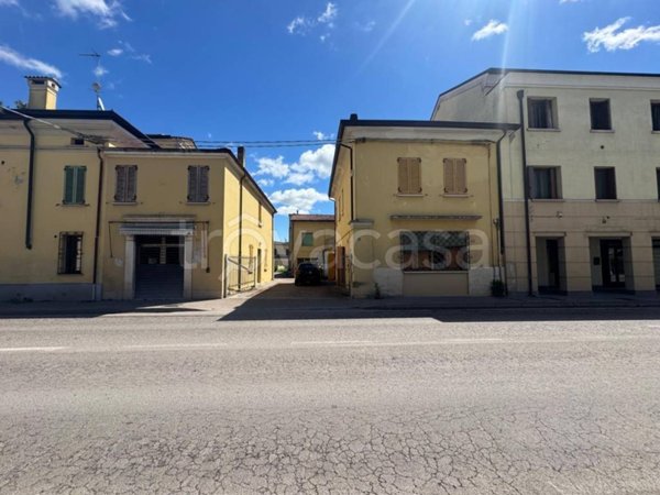 casa indipendente in vendita a Borgo Virgilio in zona Virgilio