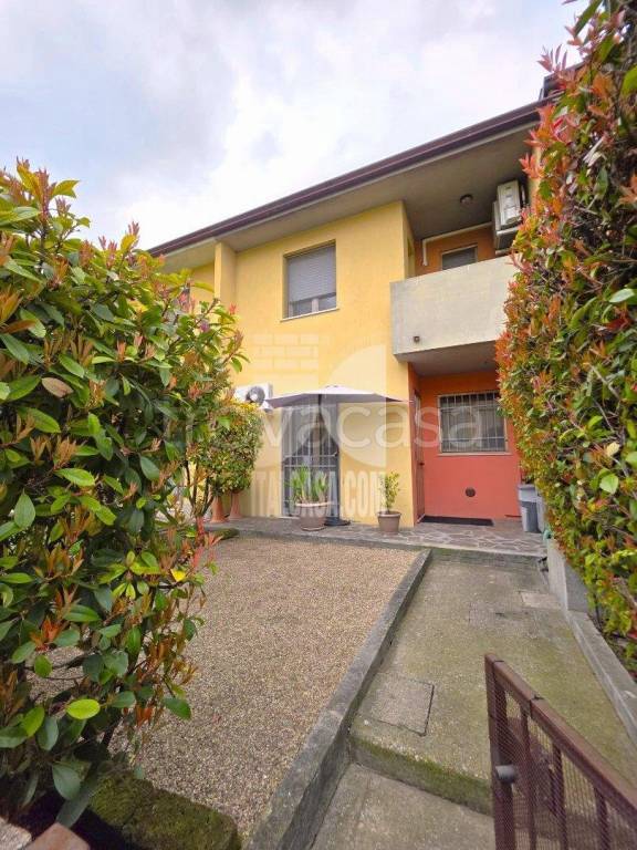 casa indipendente in vendita a Borgo Virgilio in zona Virgilio