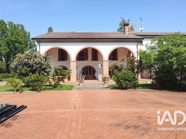 villa in vendita a Borgo Virgilio in zona Virgilio