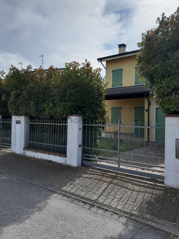 casa indipendente in vendita a Borgo Virgilio in zona Virgilio