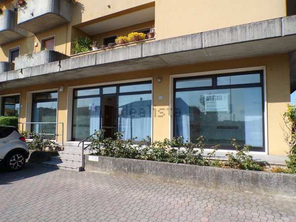 ufficio in vendita a Borgo Virgilio in zona Virgilio