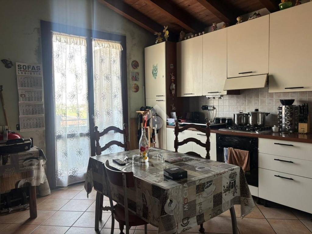 appartamento in vendita a Borgo Virgilio in zona Virgilio