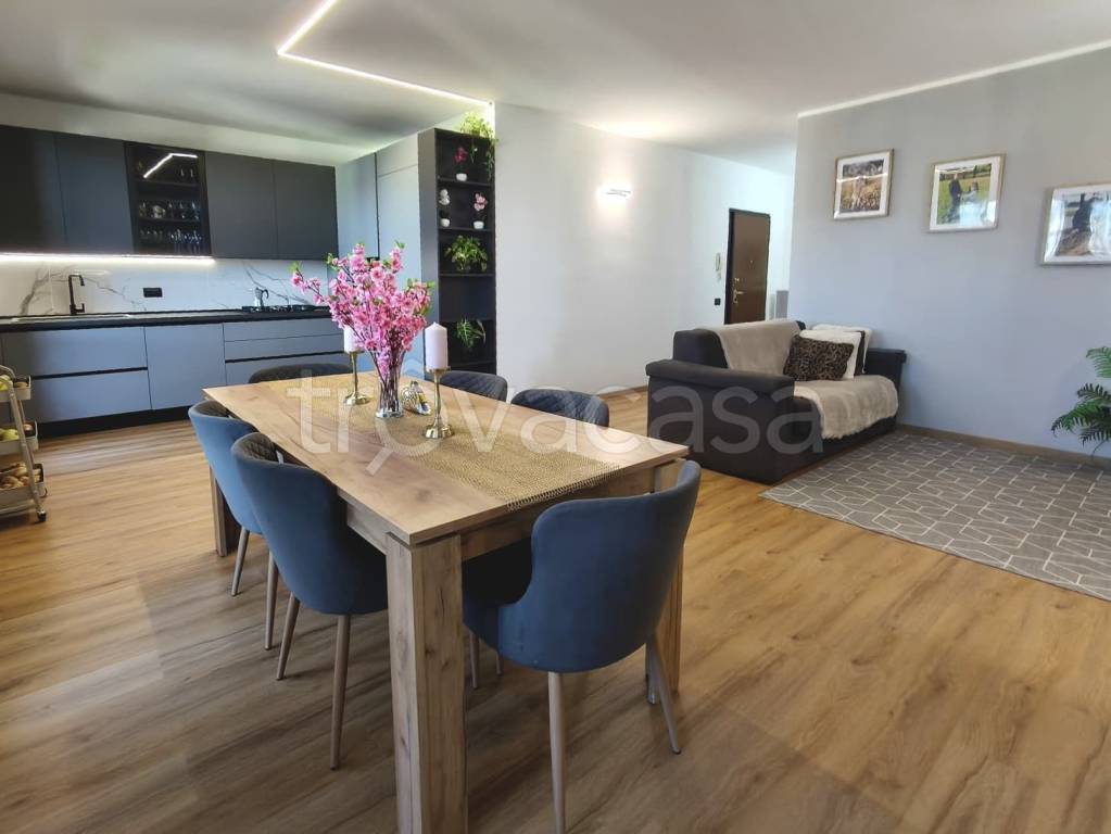 appartamento in vendita a Borgo Virgilio in zona Virgilio