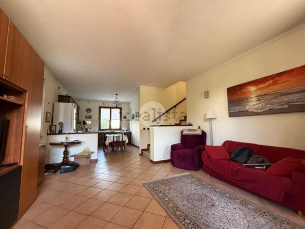 casa indipendente in vendita a Borgo Virgilio in zona Virgilio