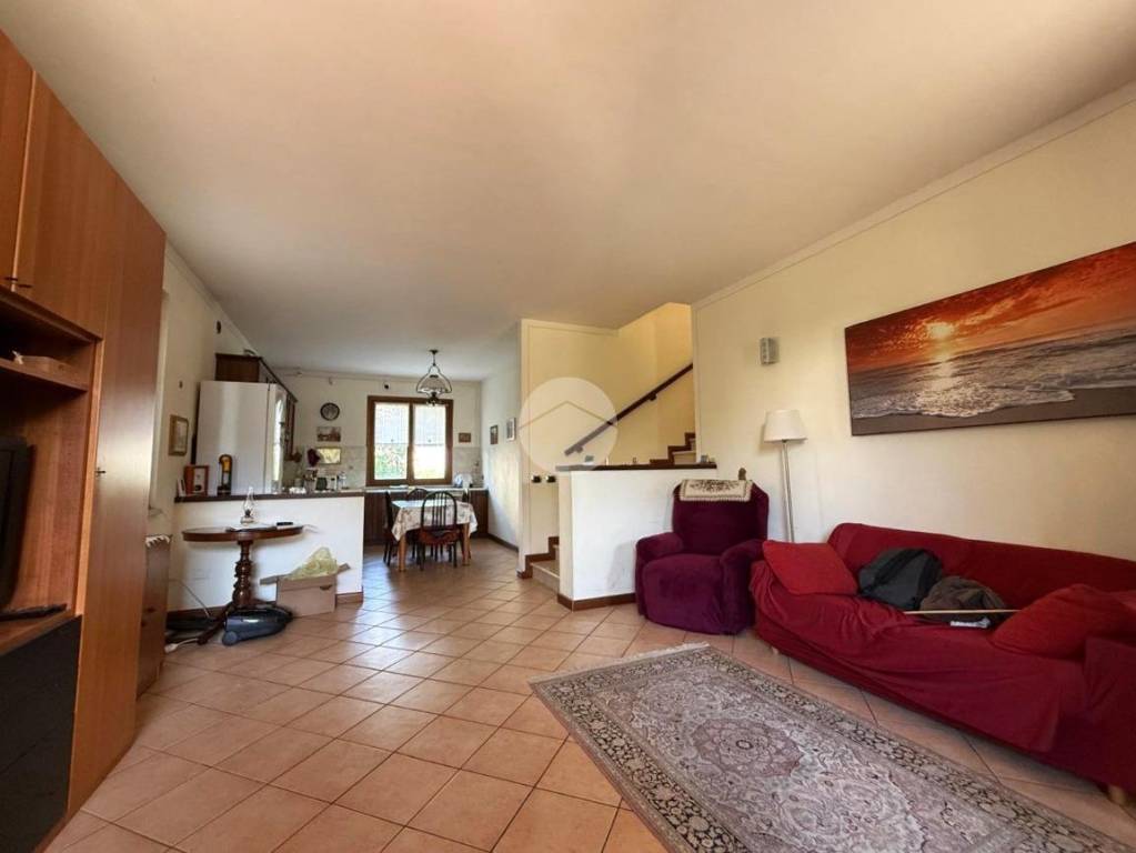 casa indipendente in vendita a Borgo Virgilio in zona Virgilio