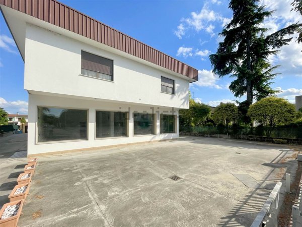 casa semindipendente in vendita a Borgo Virgilio in zona Virgilio