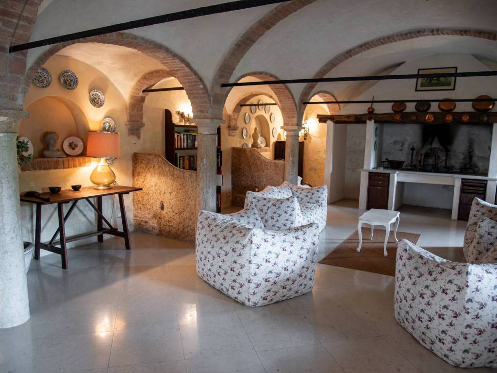 casa indipendente in vendita a Borgo Virgilio