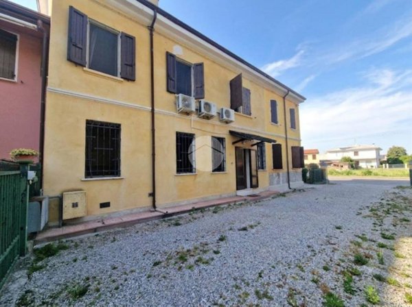 casa indipendente in vendita a Borgo Virgilio in zona Virgilio