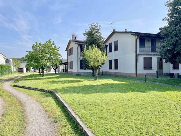 casa indipendente in vendita a Borgo Virgilio in zona Pioppelle