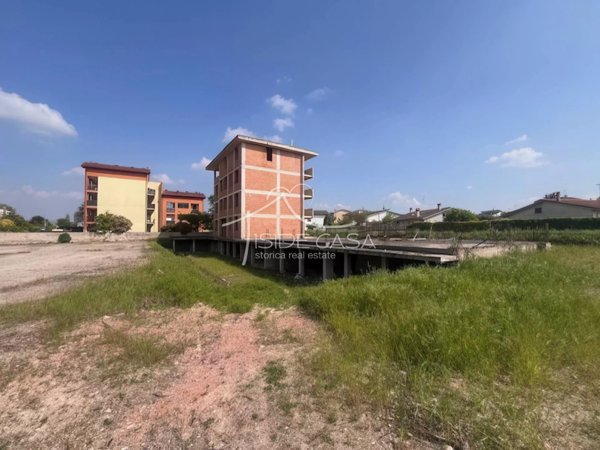 terreno edificabile in vendita a Borgo Virgilio in zona Virgilio