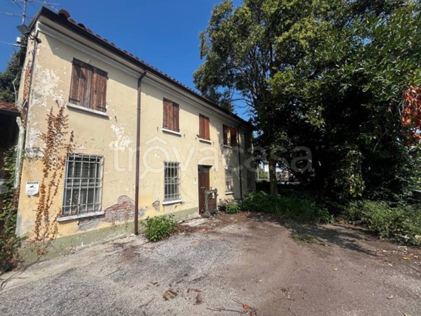 casa indipendente in vendita a Borgo Virgilio in zona Virgilio
