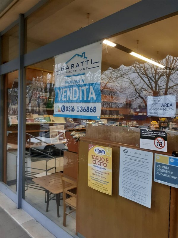 negozio in vendita a Borgo Virgilio in zona Virgilio