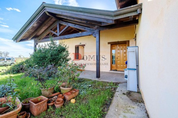casa indipendente in vendita a Borgo Mantovano in zona Revere
