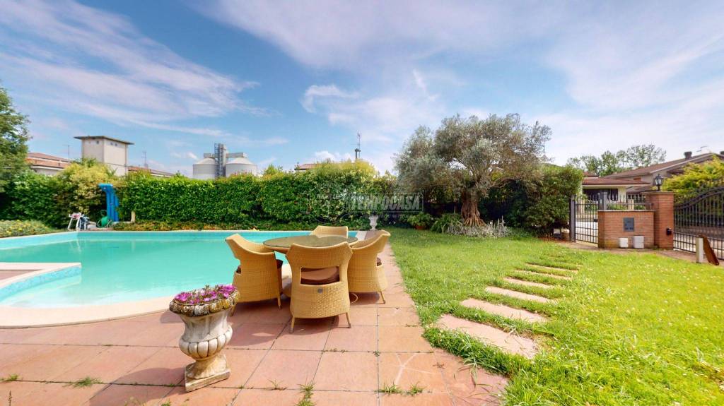 casa indipendente in vendita a Borgo Mantovano