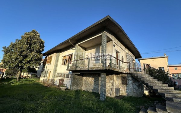 casa indipendente in vendita a Borgo Mantovano in zona Villa Poma