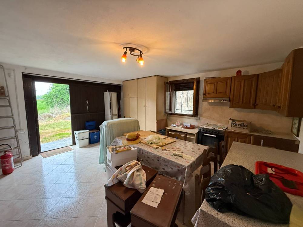 casa indipendente in vendita a Borgo Mantovano in zona Revere