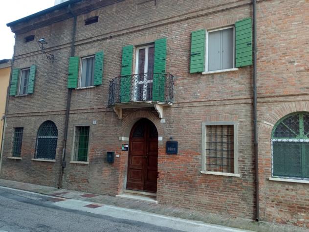 negozio in vendita a Borgo Mantovano in zona Revere