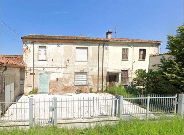 casa indipendente in vendita a Borgo Mantovano