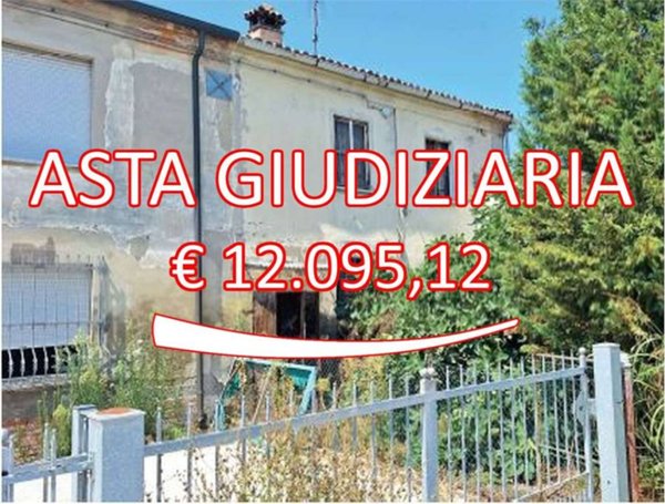 casa indipendente in vendita a Borgo Mantovano in zona Villa Poma