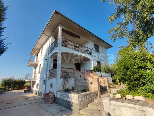 casa indipendente in vendita a Borgo Mantovano in zona Villa Poma