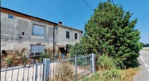 terreno edificabile in vendita a Borgo Mantovano in zona Villa Poma
