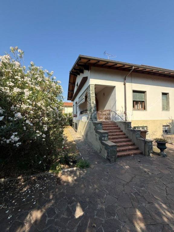 casa indipendente in vendita a Borgo Mantovano in zona Revere