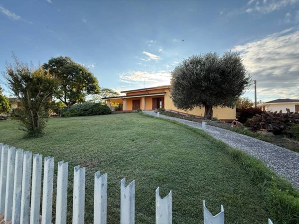 casa indipendente in vendita a Borgo Mantovano