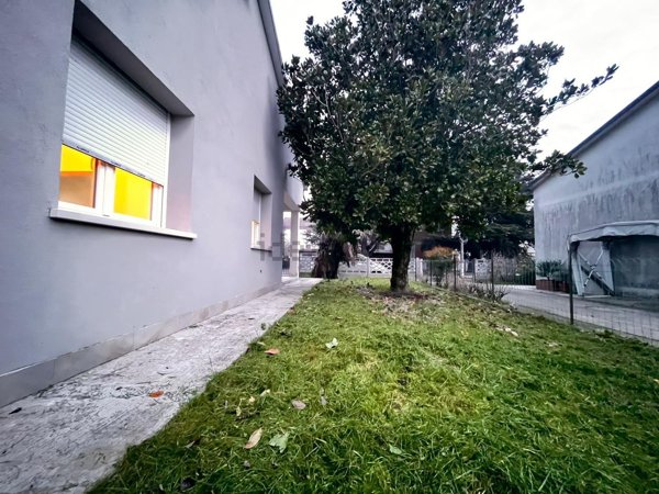 casa indipendente in vendita a Borgo Mantovano in zona Pieve di Coriano