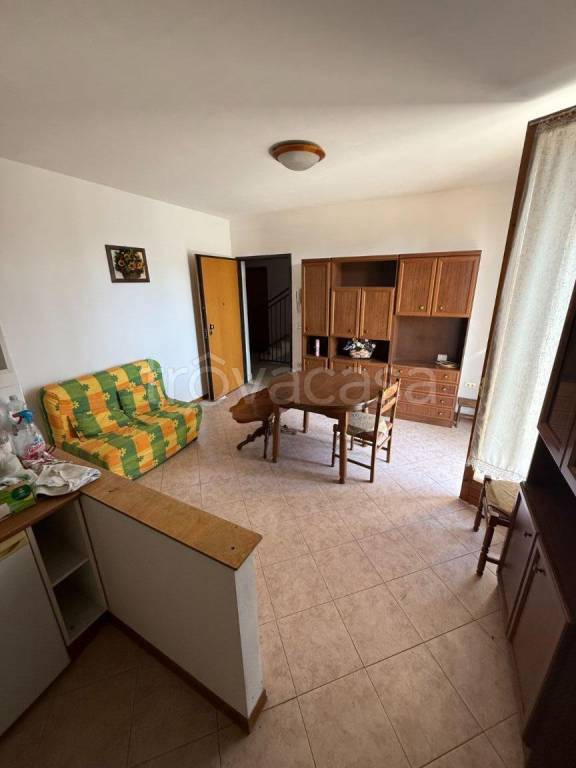 appartamento in vendita a Borgo Mantovano in zona Revere