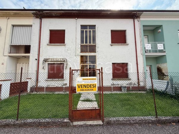 appartamento in vendita a Borgo Mantovano in zona Pieve di Coriano