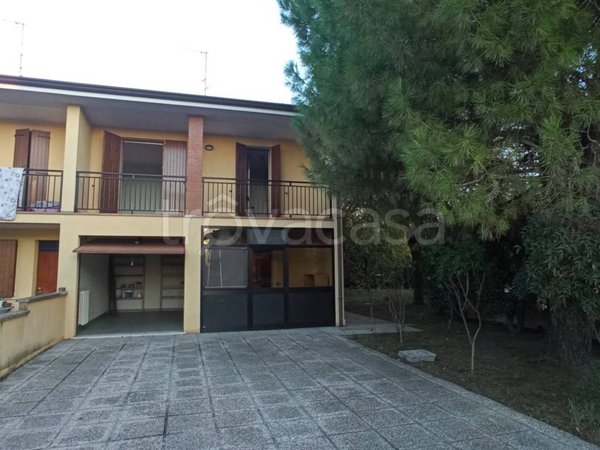 casa indipendente in vendita a Borgo Mantovano in zona Pieve di Coriano