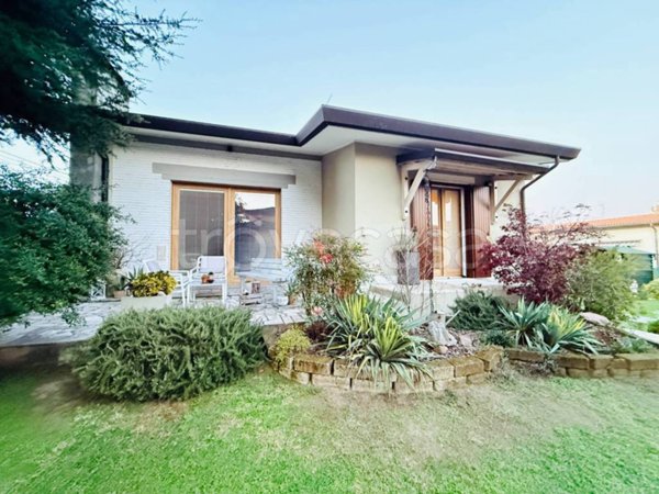 casa indipendente in vendita a Borgo Mantovano