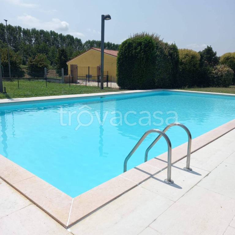 casa indipendente in vendita a Borgo Mantovano