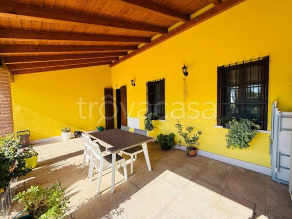 casa indipendente in vendita a Borgo Mantovano in zona Ghisione
