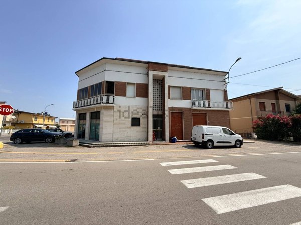 appartamento in vendita a Borgo Mantovano in zona Villa Poma