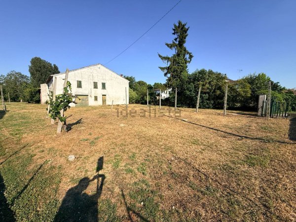 casa indipendente in vendita a Borgo Mantovano