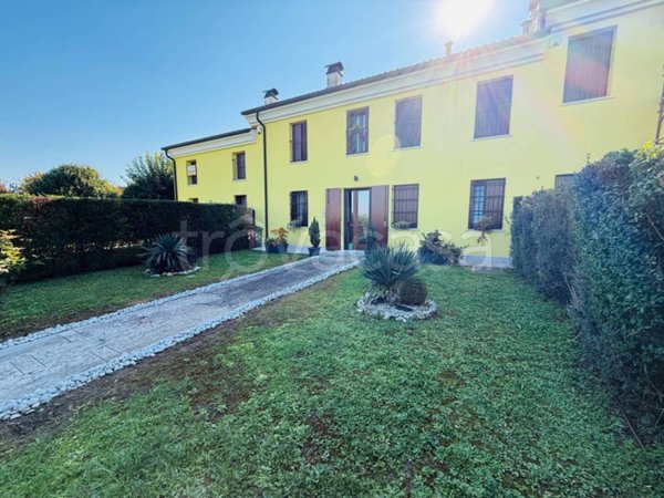casa indipendente in vendita a Borgo Mantovano