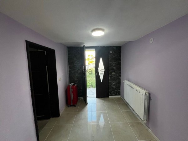 casa indipendente in vendita a Borgo Mantovano in zona Revere