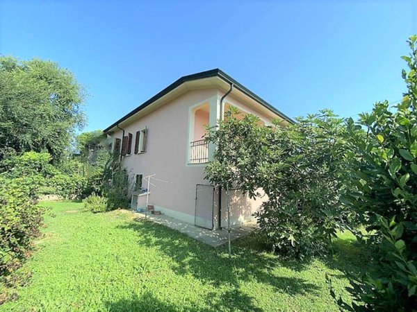 casa indipendente in vendita a Borgocarbonara in zona Borgofranco sul Po