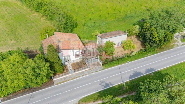 casa indipendente in vendita a Borgocarbonara