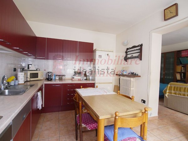 casa indipendente in vendita a Borgocarbonara