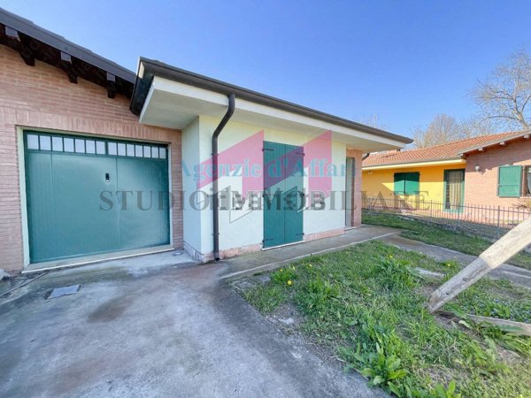 casa indipendente in vendita a Borgocarbonara