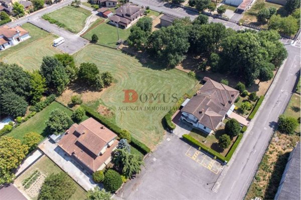 terreno edificabile in vendita a Borgocarbonara