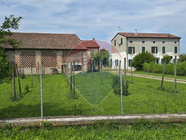 casa indipendente in vendita a Borgocarbonara